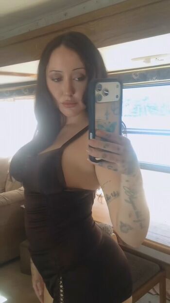 Noah cyrus leaked private photo uncensored HD quality
