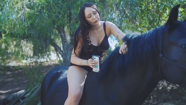 Noah cyrus leaked private photo uncensored HD quality
