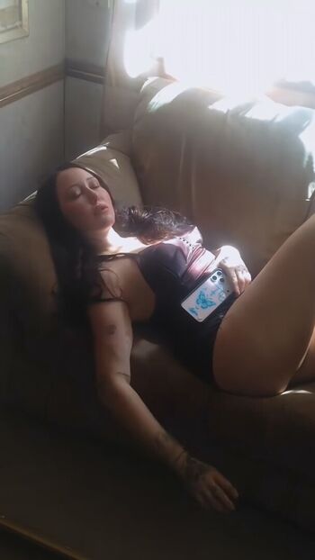 Noah cyrus leaked private photo uncensored HD quality
