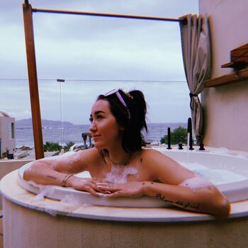 Noah cyrus leaked private photo uncensored HD quality