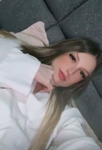 Novinhas com peitos pequenos  page leaked private photo uncensored HD quality