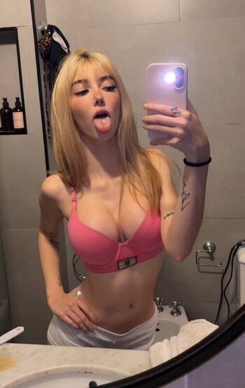 Novinhas peitudas  page leaked private photo uncensored HD quality