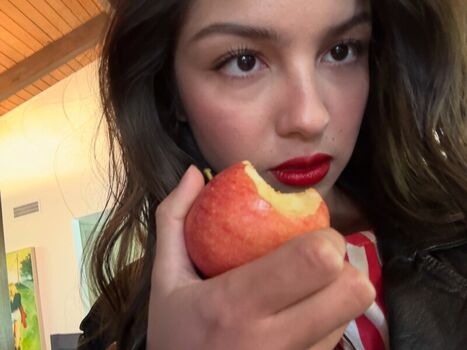 Olivia rodrigo leaked private photo uncensored HD quality