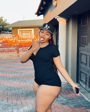 Phobbicclwethu leaked private photo uncensored HD quality