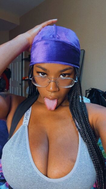Pretty yunique leaked private photo uncensored HD quality