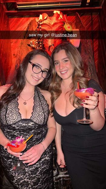 Qveenjulia  page leaked private photo uncensored HD quality