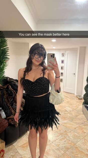 Qveenjulia  page leaked private photo uncensored HD quality