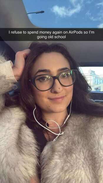 Qveenjulia leaked private photo uncensored HD quality