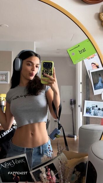 Rachel zegler leaked private photo uncensored HD quality