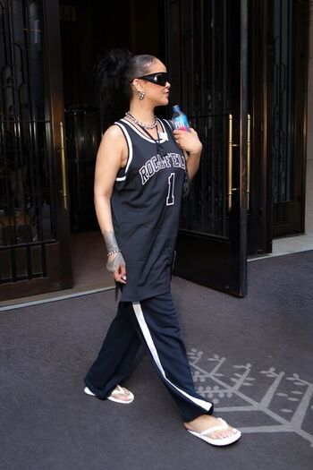 Rihanna leaked private photo uncensored HD quality