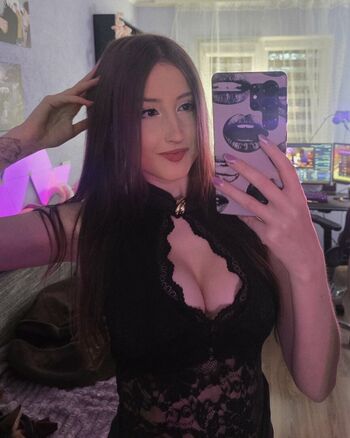 Rineksalol leaked private photo uncensored HD quality