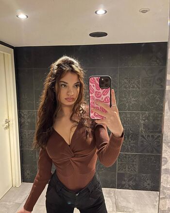 Rossela janina leaked private photo uncensored HD quality