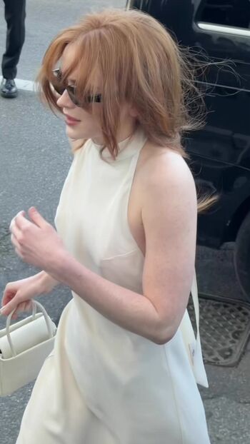 Sadie sink page leaked private photo uncensored HD quality