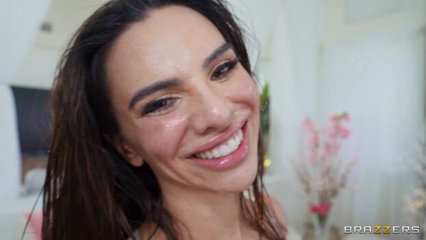 Sarah arabic leaked private photo uncensored HD quality