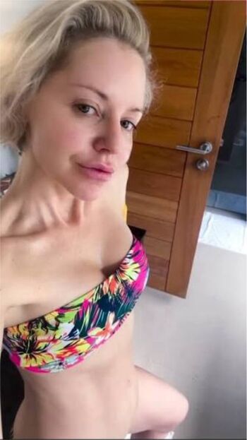 Sarah jayne dunn leaked private photo uncensored HD quality