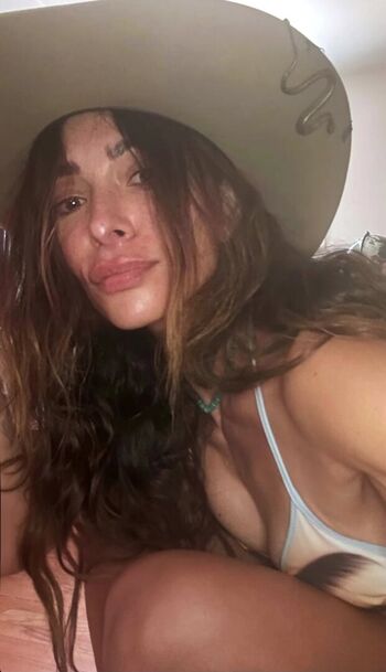 Sarah shahi page leaked private photo uncensored HD quality