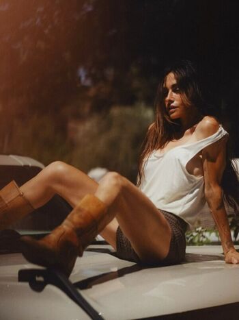 Sarah shahi leaked private photo uncensored HD quality