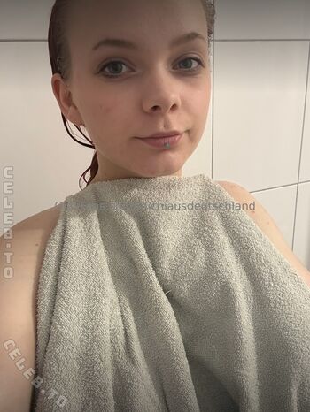 Schwangeredeutsche  page leaked private photo uncensored HD quality