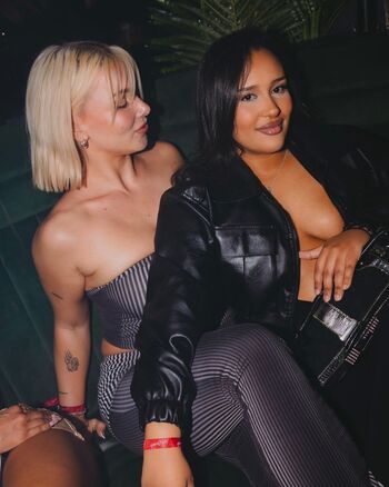 See through page leaked private photo uncensored HD quality