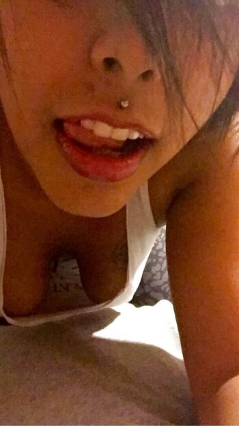 Show your girlfriend page leaked private photo uncensored HD quality