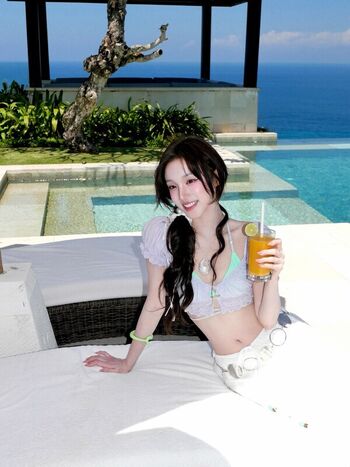 Song yuqi page leaked private photo uncensored HD quality