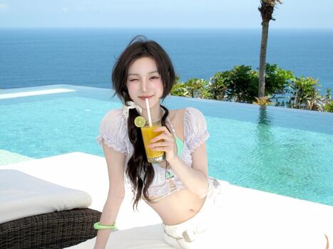 Song yuqi page leaked private photo uncensored HD quality