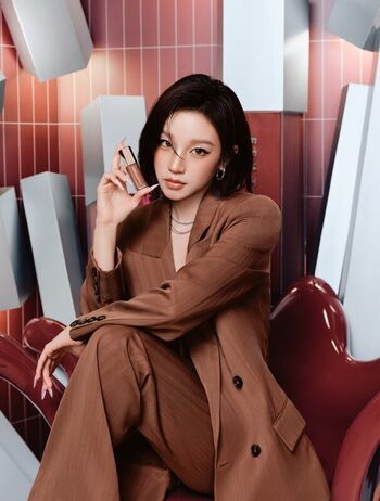 Song yuqi page leaked private photo uncensored HD quality