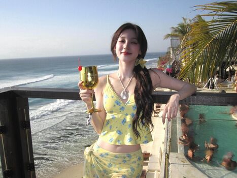 Song yuqi page leaked private photo uncensored HD quality