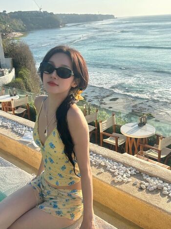 Song yuqi page leaked private photo uncensored HD quality