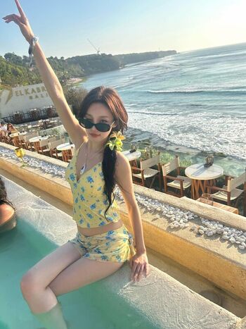 Song yuqi page leaked private photo uncensored HD quality
