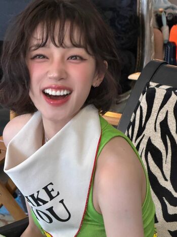 Song yuqi page leaked private photo uncensored HD quality