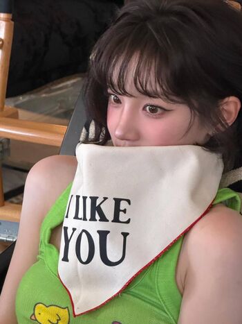 Song yuqi page leaked private photo uncensored HD quality