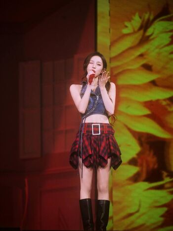 Song yuqi page leaked private photo uncensored HD quality
