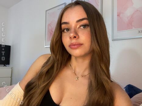Sophia xs page leaked private photo uncensored HD quality