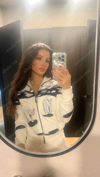 Sssniperwolf  page leaked private photo uncensored HD quality