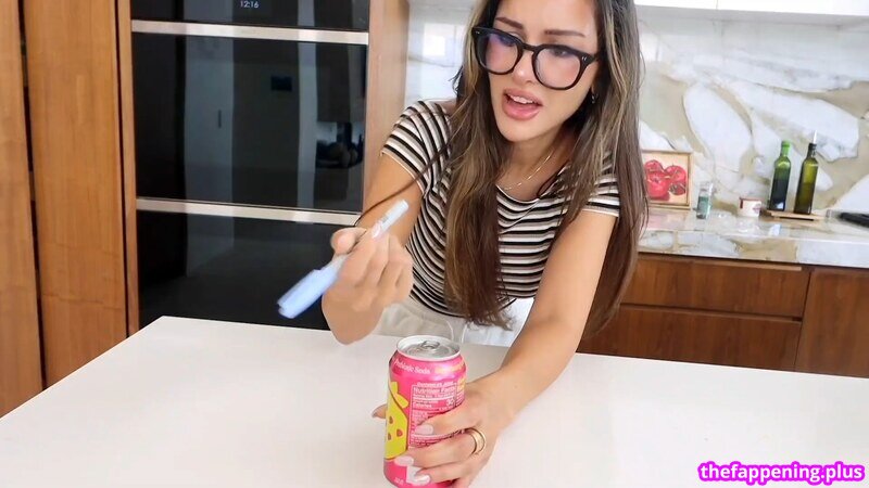 Sssniperwolf / leaked private photo uncensored HD quality