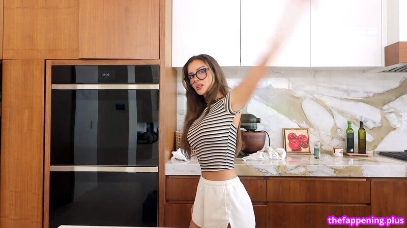 Sssniperwolf / leaked private photo uncensored HD quality