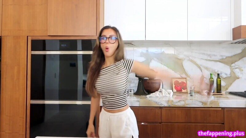 Sssniperwolf / leaked private photo uncensored HD quality
