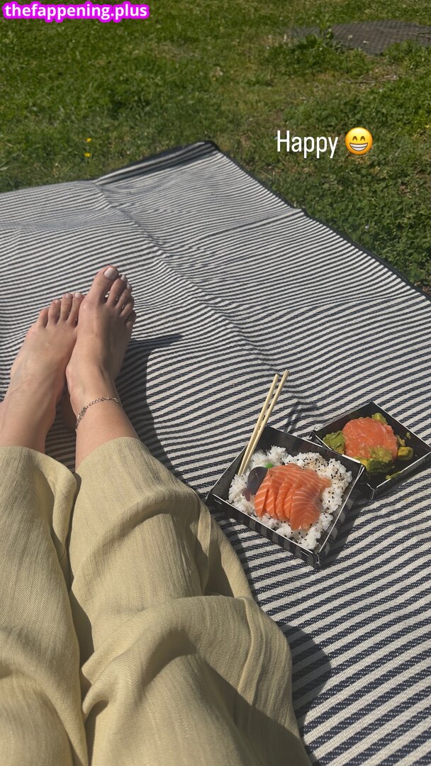 Photos/p/o/pokimane //pokimane  .jpg leaked private photo uncensored HD quality