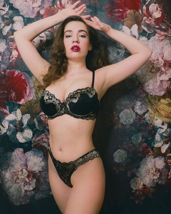 Stephanie oustalet page leaked private photo uncensored HD quality