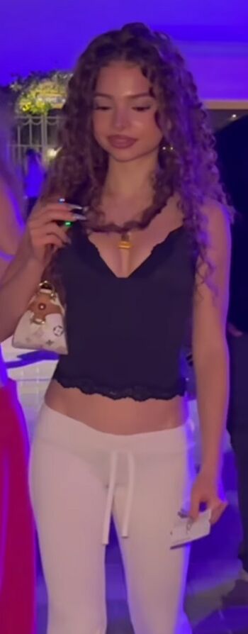 Sunday kalo page leaked private photo uncensored HD quality