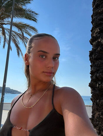 Swedish girls leaked private photo uncensored HD quality