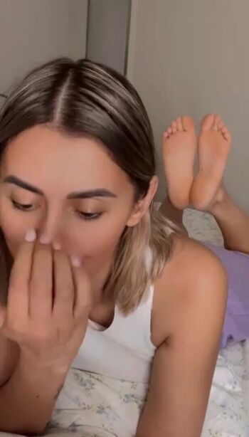 Sweet girl page leaked private photo uncensored HD quality
