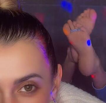 Sweet girl page leaked private photo uncensored HD quality