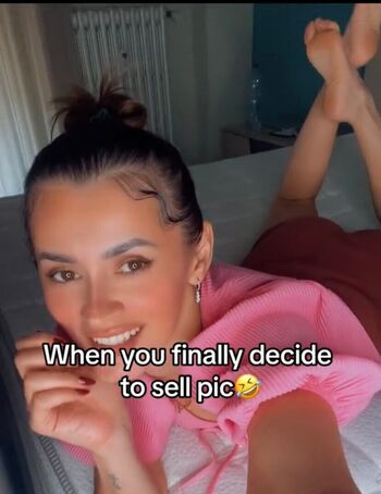Sweet girl page leaked private photo uncensored HD quality