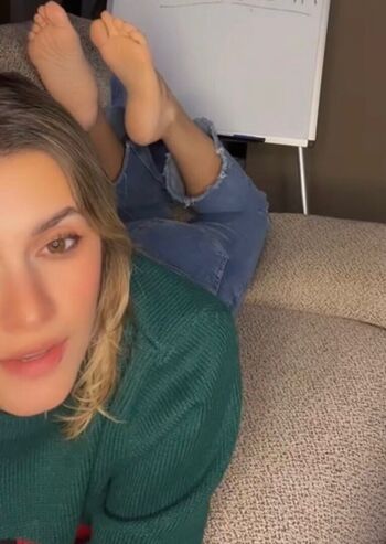 Sweet girl page leaked private photo uncensored HD quality