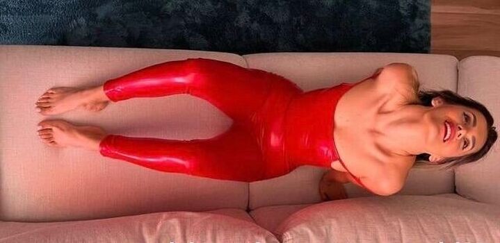 Sweet girl page leaked private photo uncensored HD quality