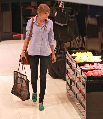 Taylor swift  page leaked private photo uncensored HD quality