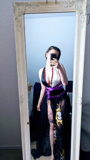 Therlyen leaked private photo uncensored HD quality