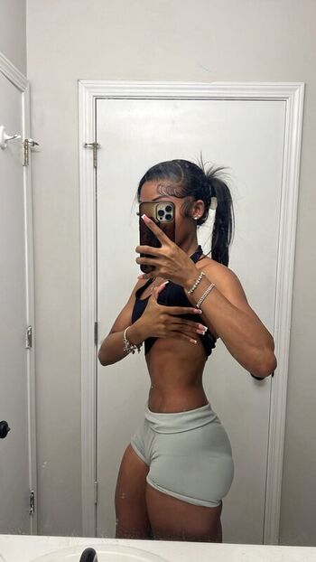 Uluvvskye leaked private photo uncensored HD quality